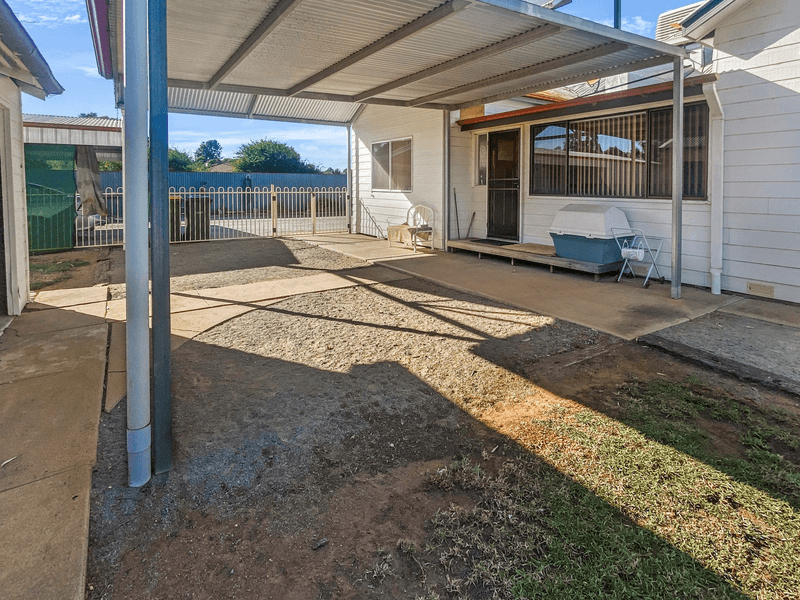 2 Scarlet Street, LEETON, NSW 2705