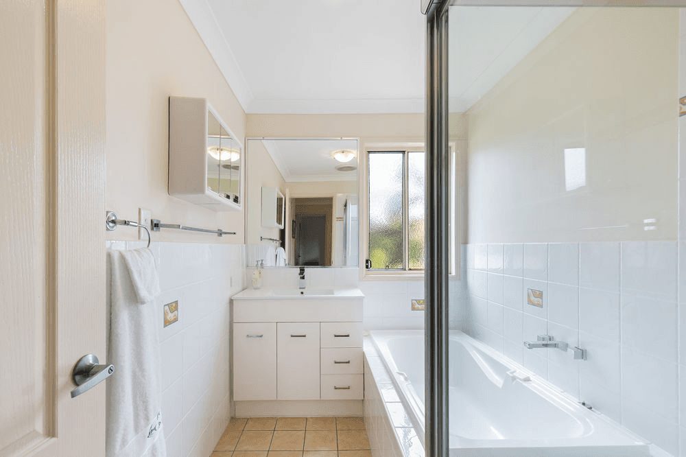 51 Mada Drive, UPPER COOMERA, QLD 4209