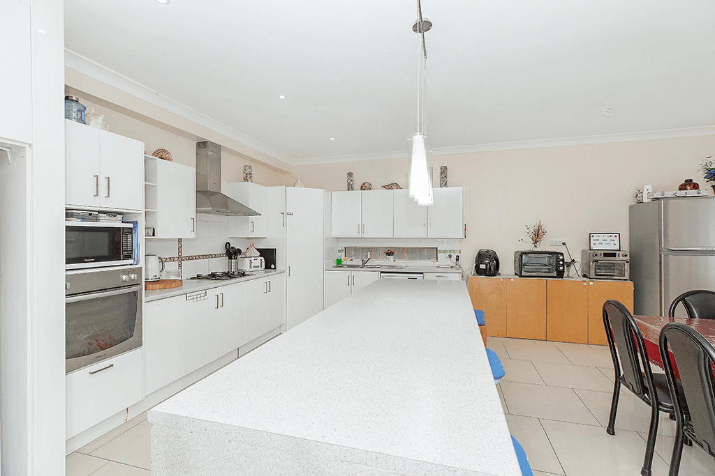 4 Greystone Close, FENNELL BAY, NSW 2283