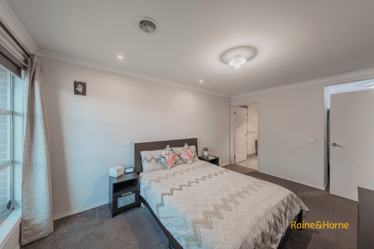 92 Glenelg Street, CLYDE NORTH, VIC 3978