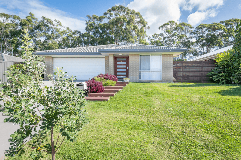 5 Humpback Crescent, SAFETY BEACH, NSW 2456