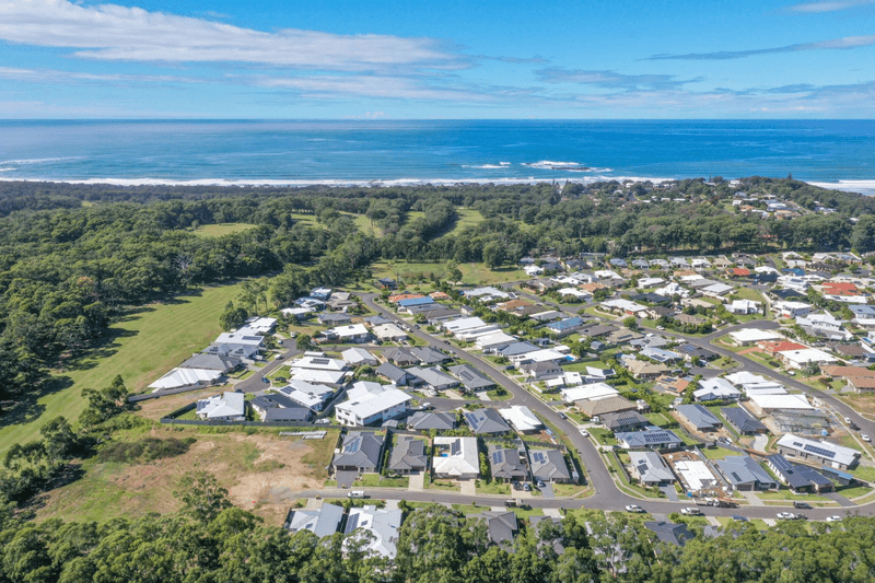 5 Humpback Crescent, SAFETY BEACH, NSW 2456