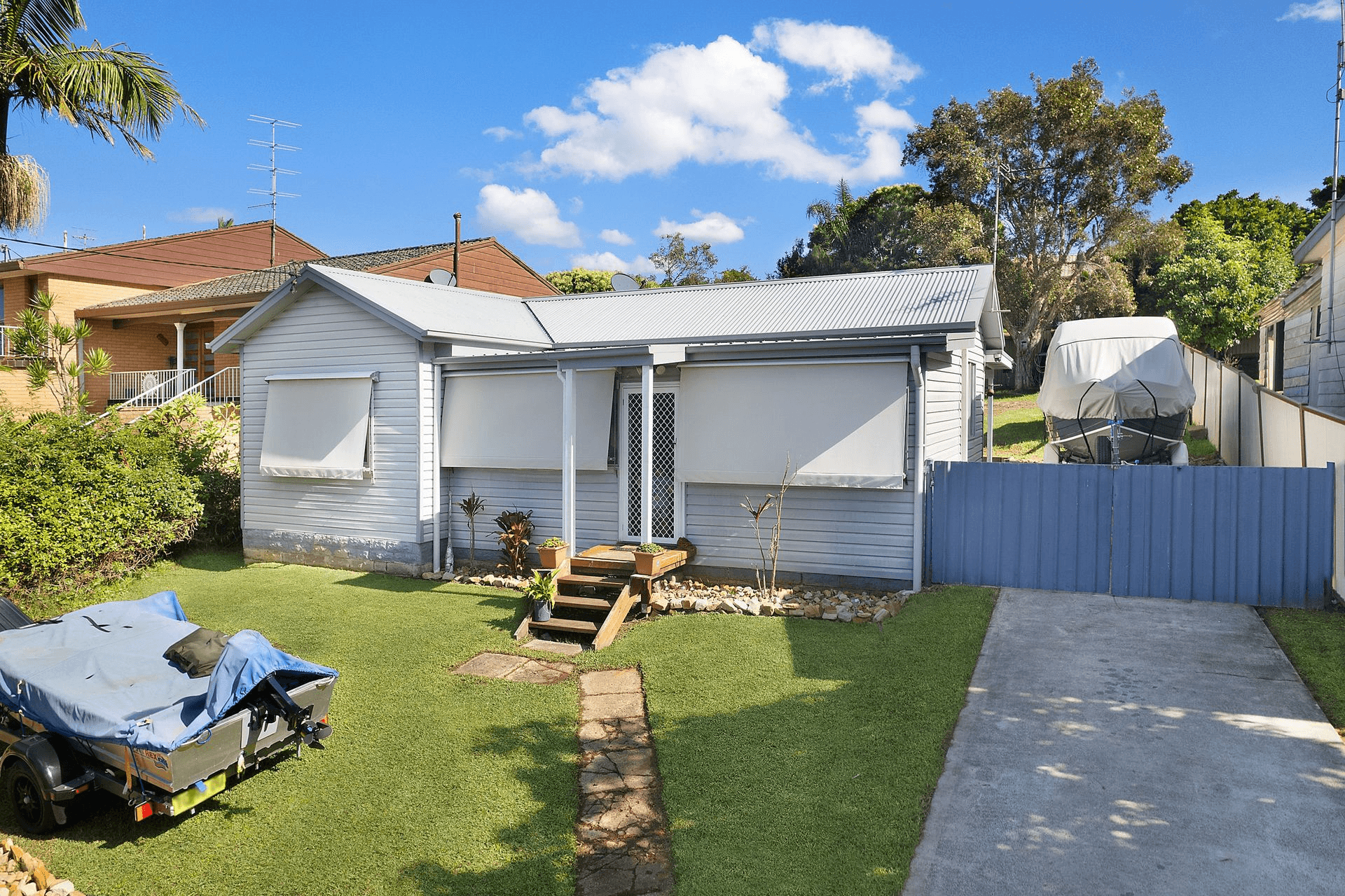 10 Grandview Parade, Gorokan, NSW 2263