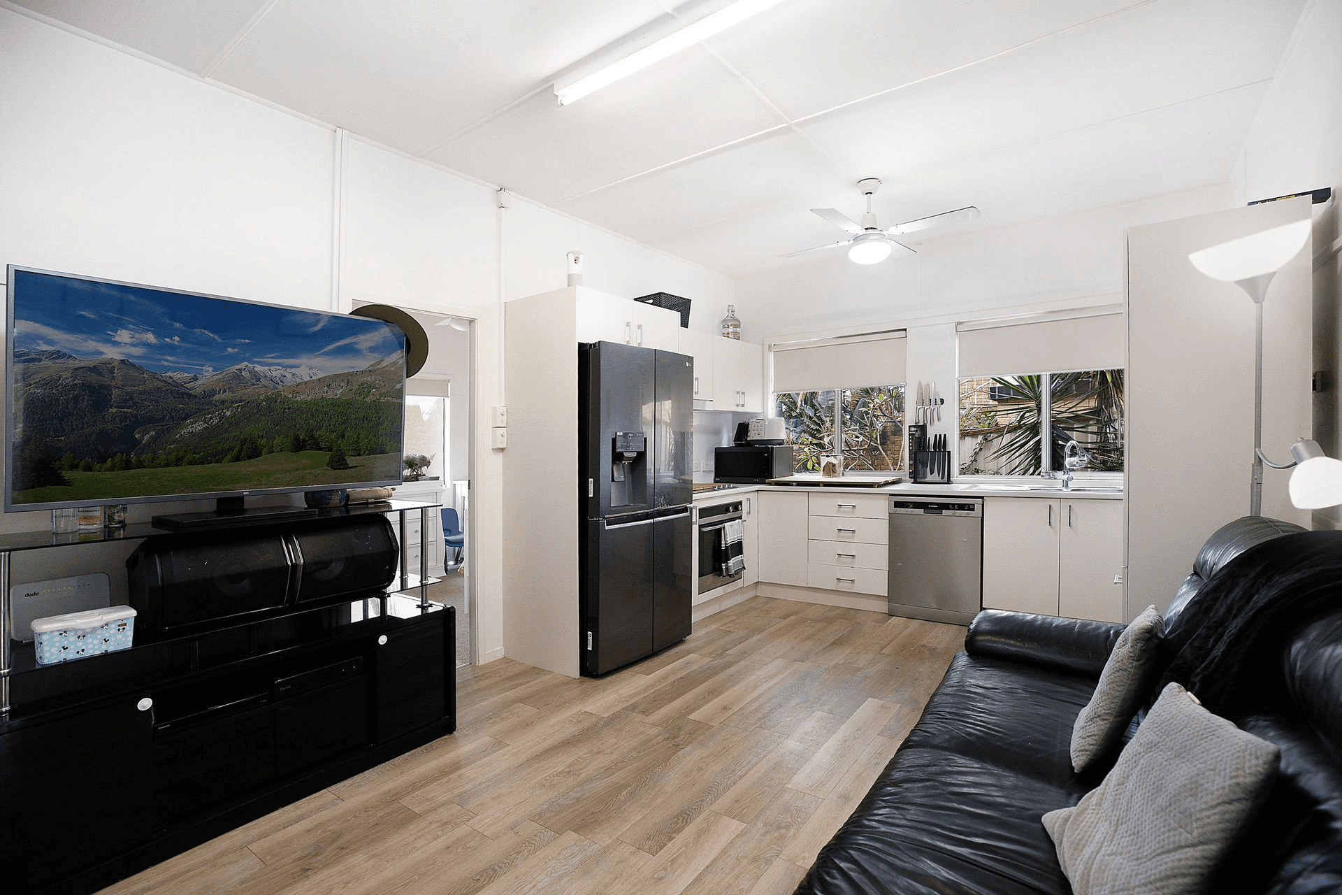 10 Grandview Parade, Gorokan, NSW 2263