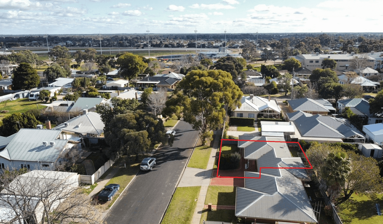 4 Connell Street, SWAN HILL, VIC 3585