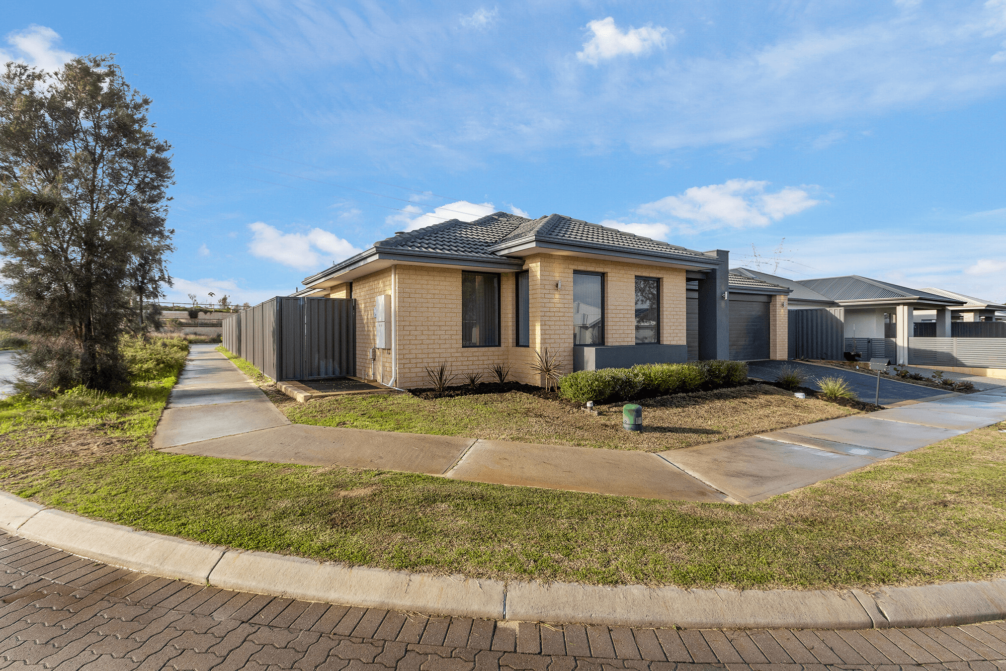 133 Wintergreen Crescent, TREEBY, WA 6164