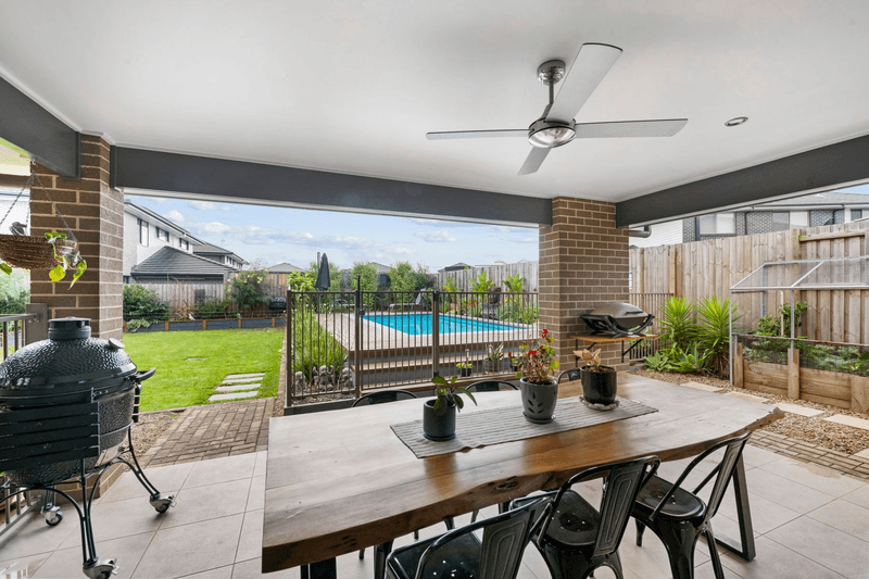 12 Mistview Circuit, FORRESTERS BEACH, NSW 2260