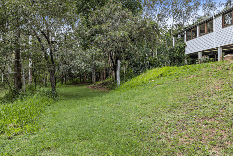 24 Outlook Crescent, VINEGAR HILL, QLD 4343