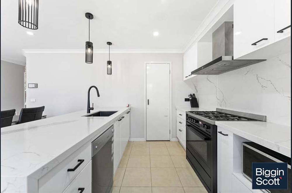 30 Ronald Road, TRUGANINA, VIC 3029
