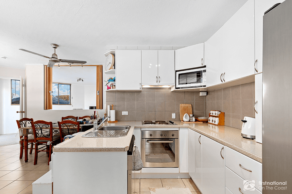 5/8 Duet Drive, MERMAID WATERS, QLD 4218