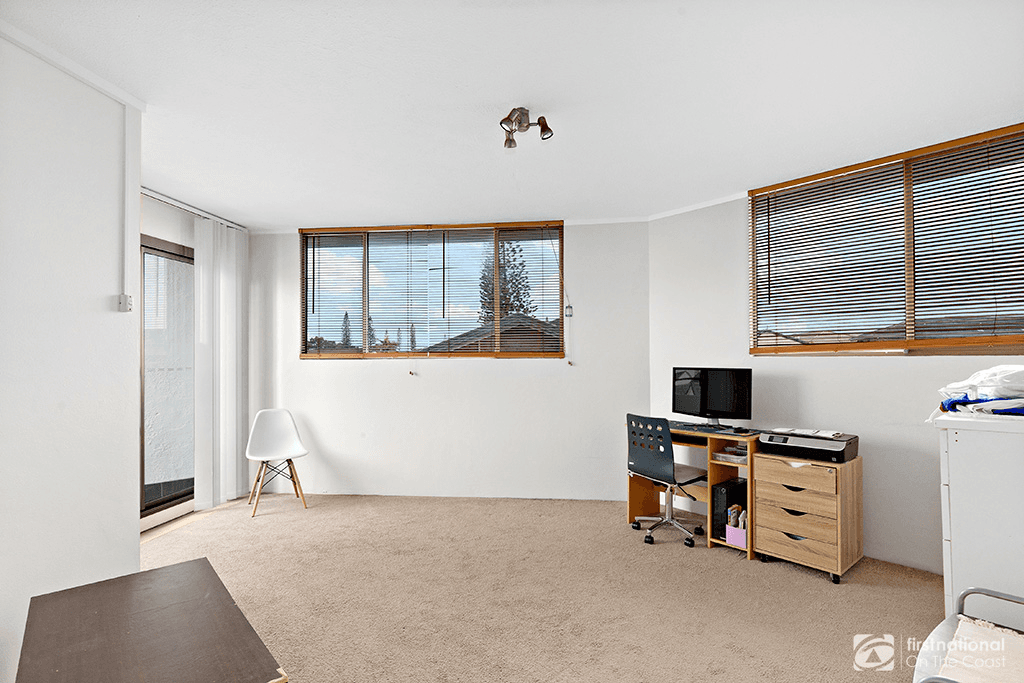 5/8 Duet Drive, MERMAID WATERS, QLD 4218