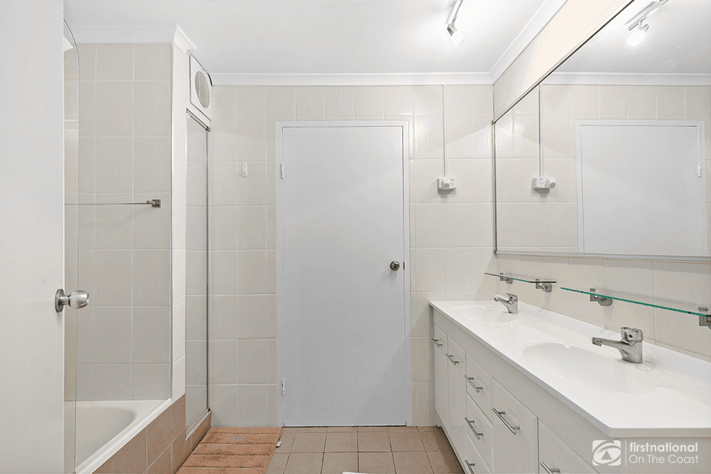 5/8 Duet Drive, MERMAID WATERS, QLD 4218