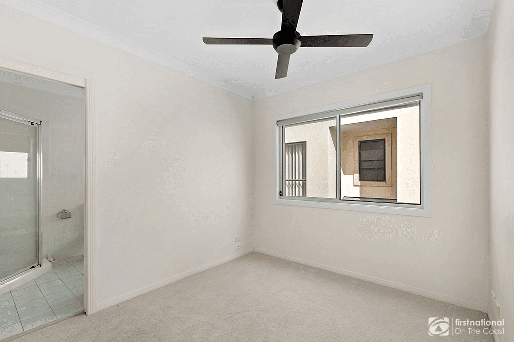 2/94 Sunshine Parade, MIAMI, QLD 4220