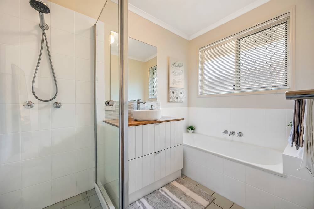3 Mangrove Court, Rothwell, QLD 4022