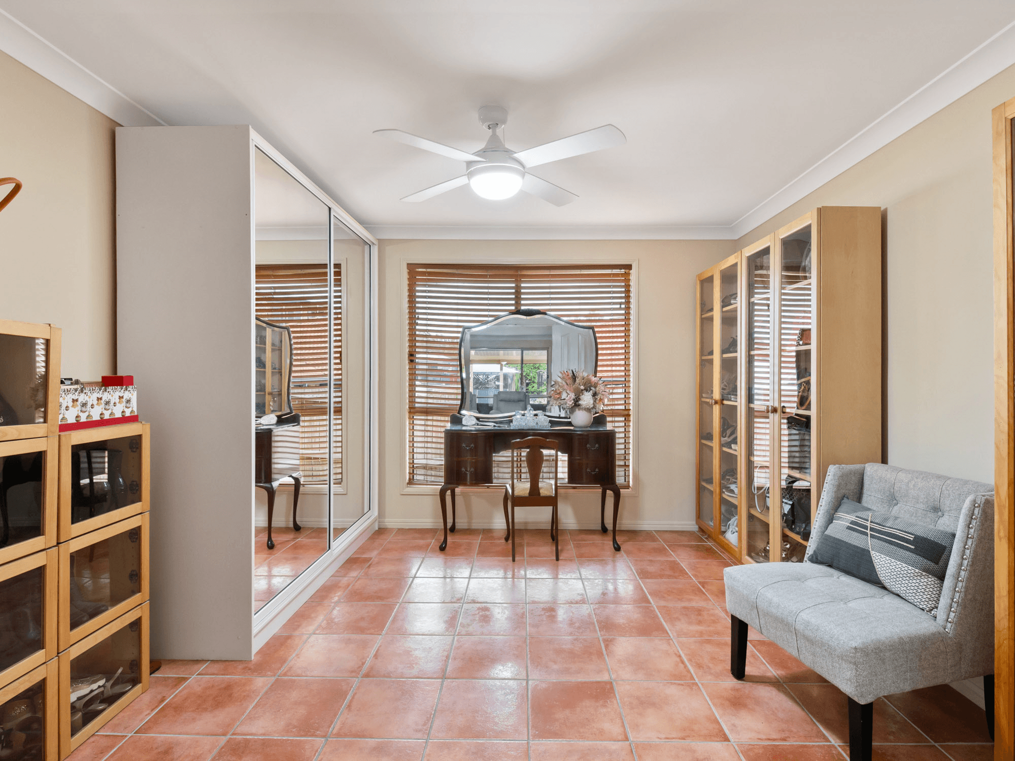 17 Roundelay Court, EATONS HILL, QLD 4037