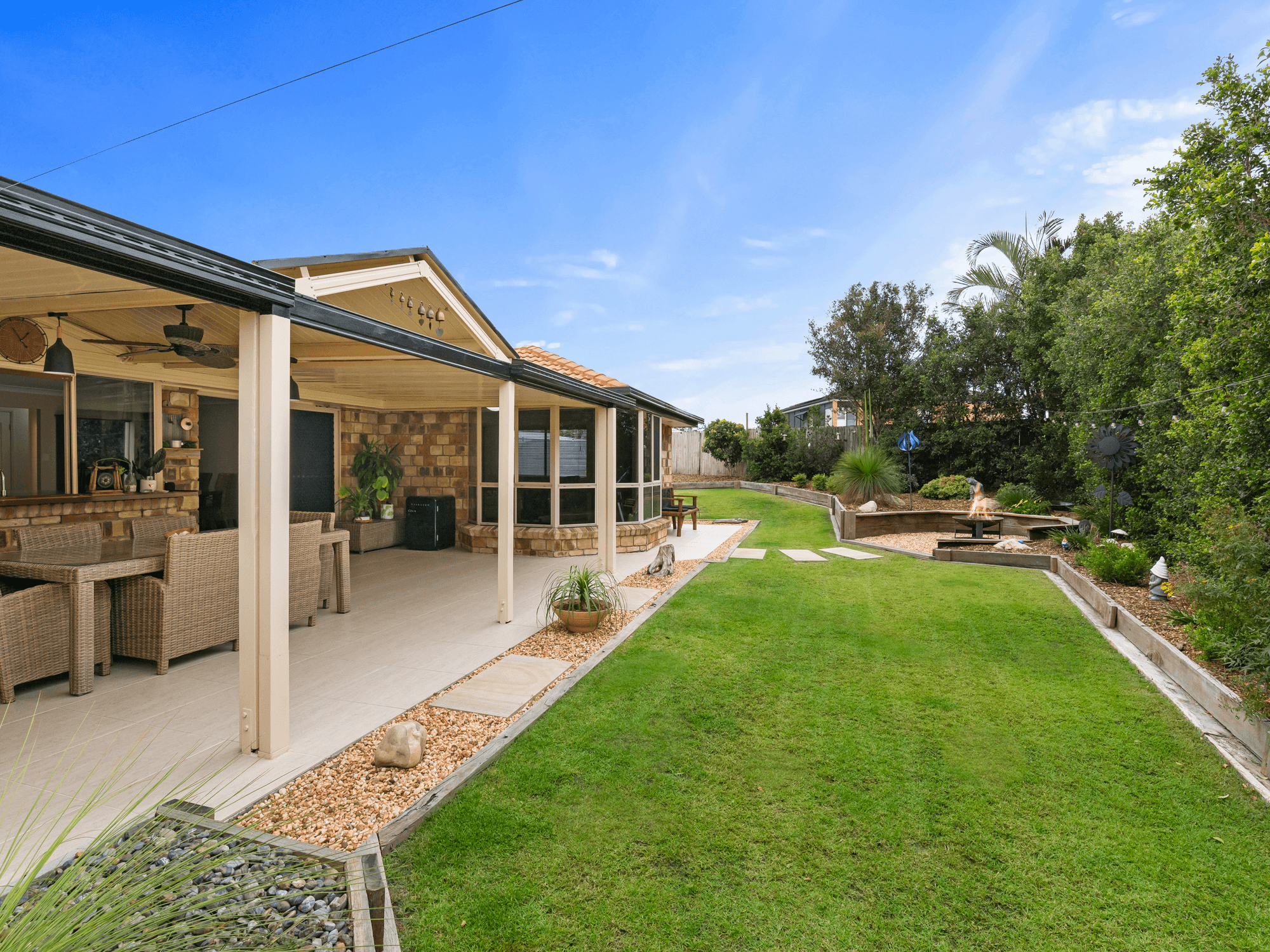 17 Roundelay Court, EATONS HILL, QLD 4037