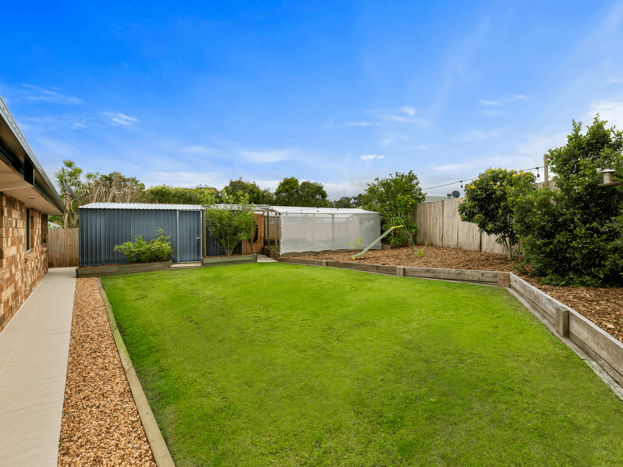 17 Roundelay Court, EATONS HILL, QLD 4037