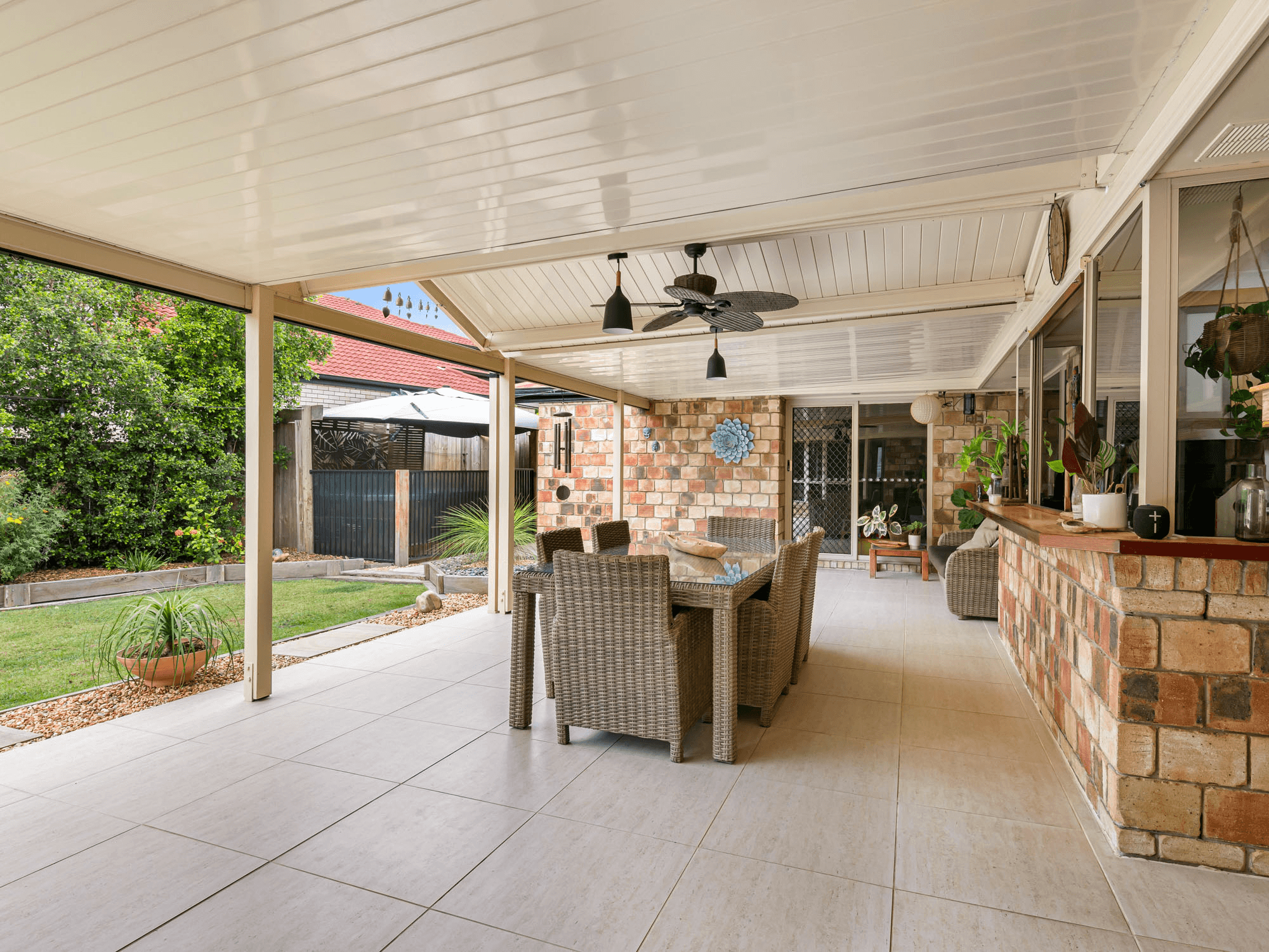 17 Roundelay Court, EATONS HILL, QLD 4037