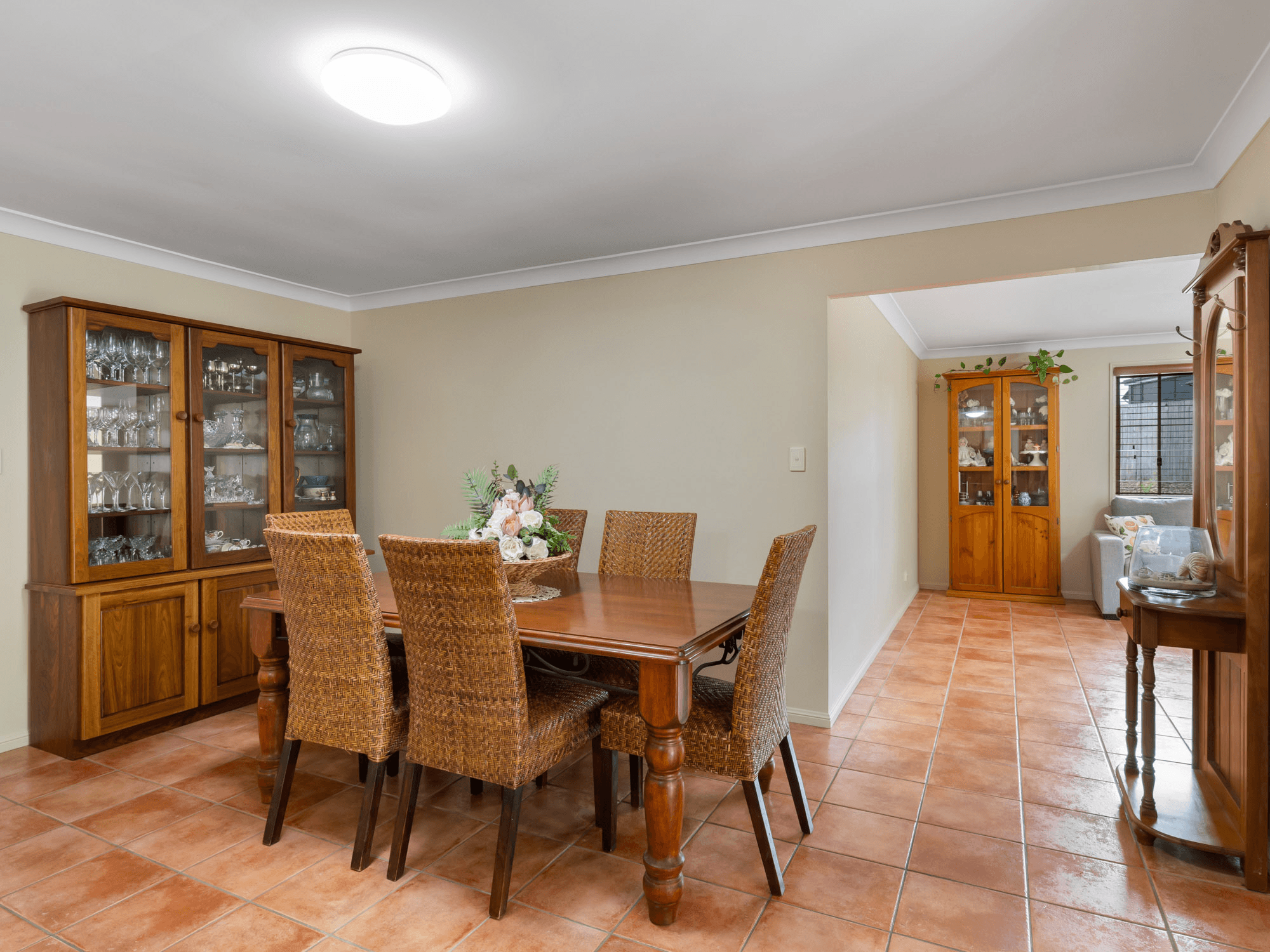 17 Roundelay Court, EATONS HILL, QLD 4037