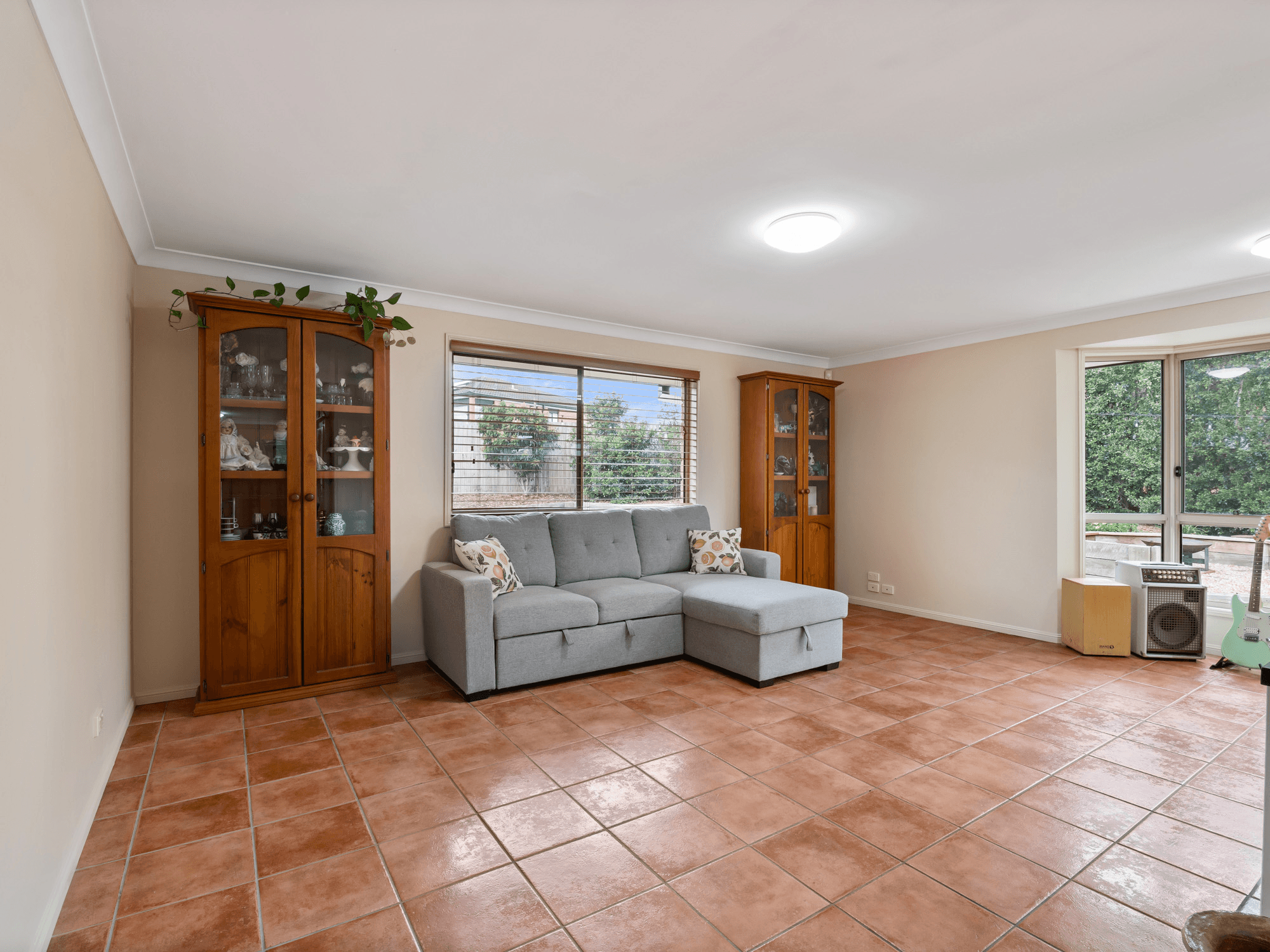 17 Roundelay Court, EATONS HILL, QLD 4037