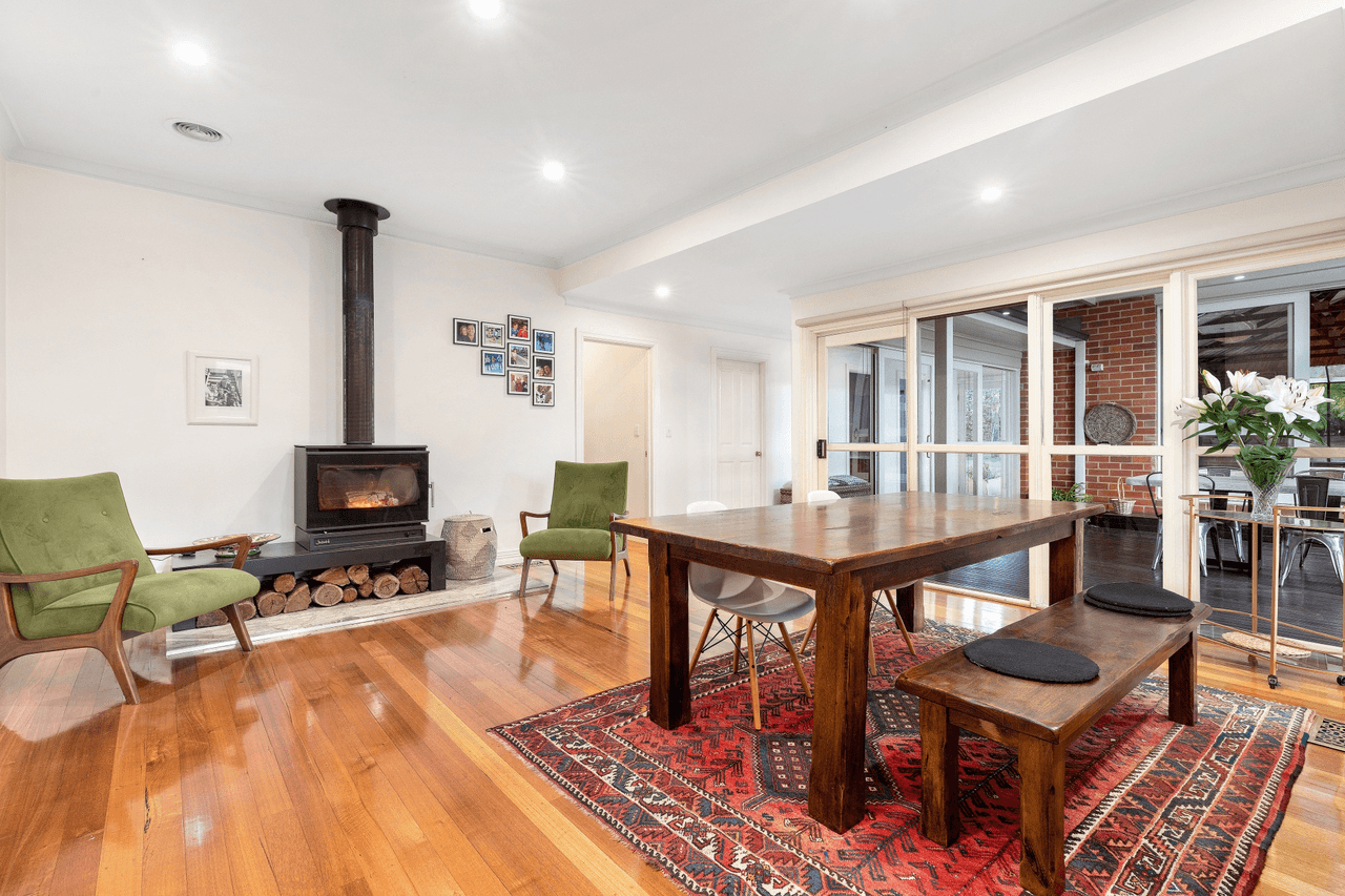 4 Lucern Close, ROMSEY, VIC 3434