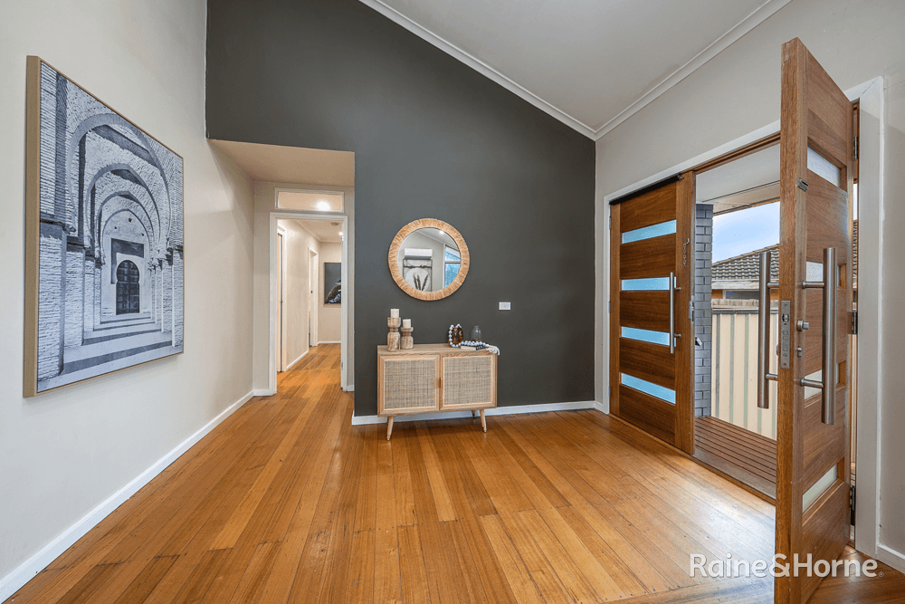 6 Lancaster Way, MELTON WEST, VIC 3337