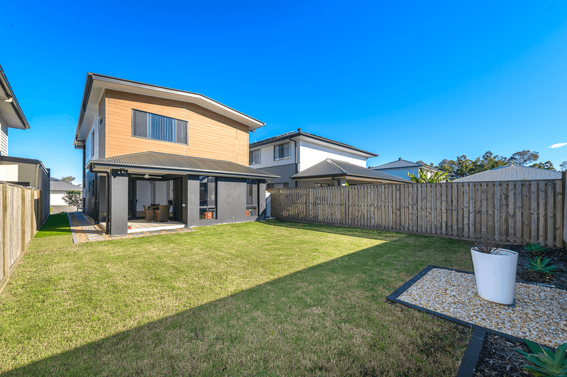 9 Lime Street, HELENSVALE, QLD 4212
