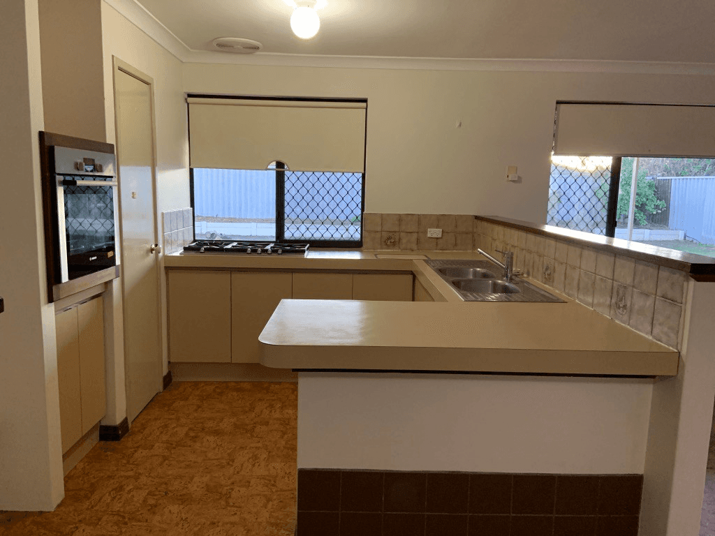 5 A & B Knowle Way, WARNBRO, WA 6169