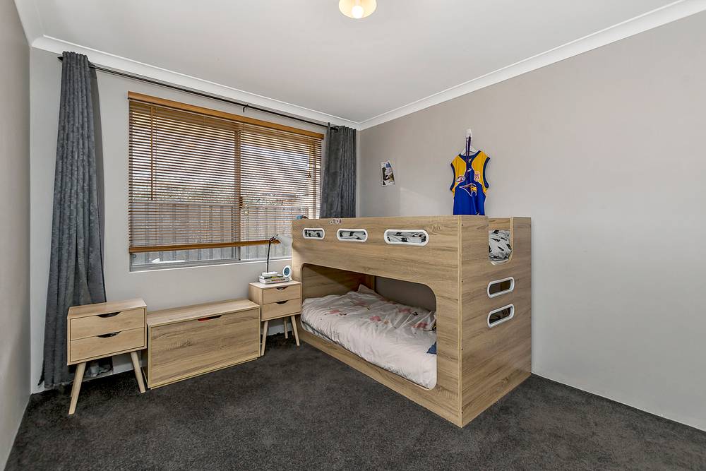 7 Golden Bay Drive, Golden Bay, WA 6174