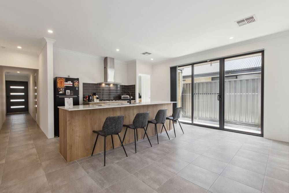 71 Ladybower Vista, Aveley, WA 6069