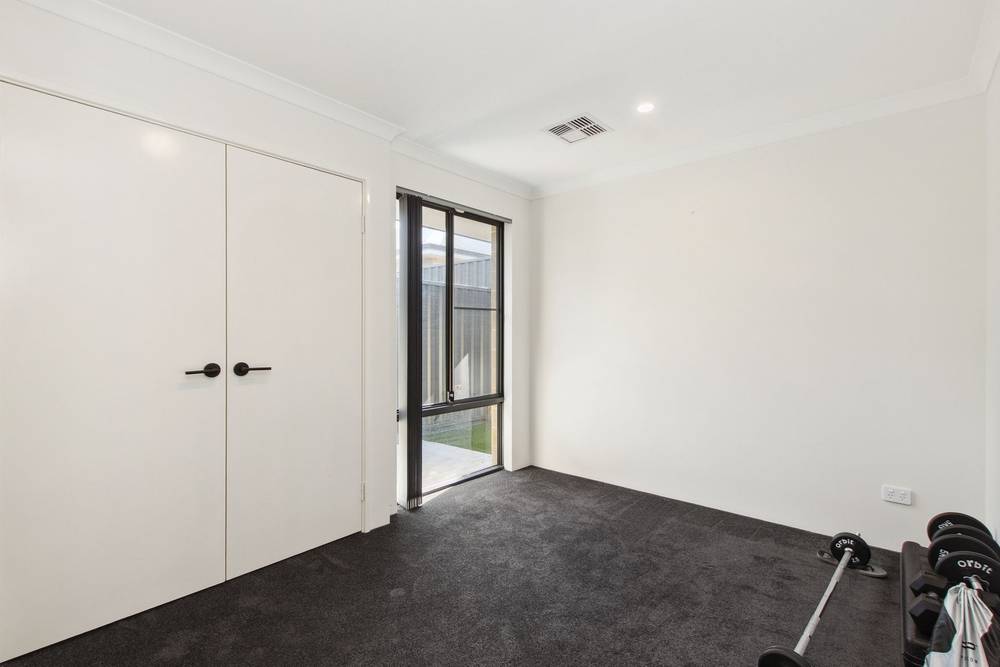 71 Ladybower Vista, Aveley, WA 6069