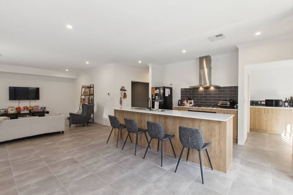71 Ladybower Vista, Aveley, WA 6069