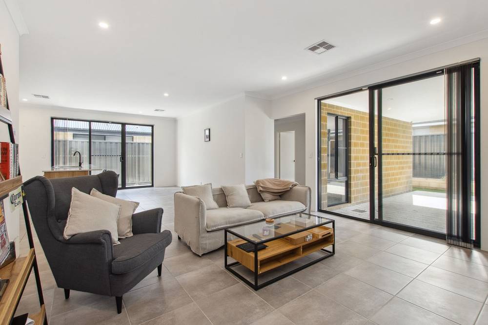 71 Ladybower Vista, Aveley, WA 6069
