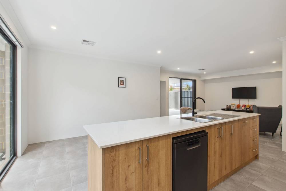 71 Ladybower Vista, Aveley, WA 6069