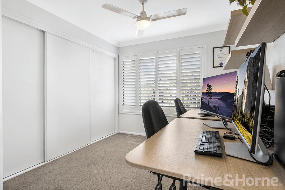 12 Greenway Place, DECEPTION BAY, QLD 4508