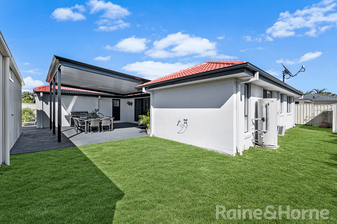 12 Greenway Place, DECEPTION BAY, QLD 4508