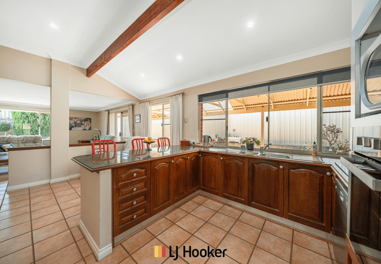 18 Oakland Hills Boulevard, CURRAMBINE, WA 6028