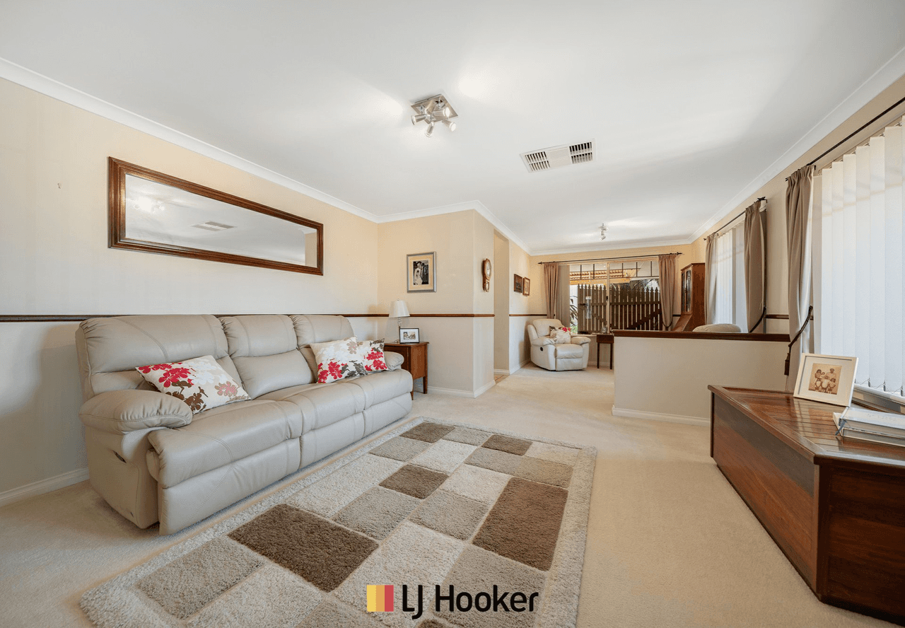 18 Oakland Hills Boulevard, CURRAMBINE, WA 6028