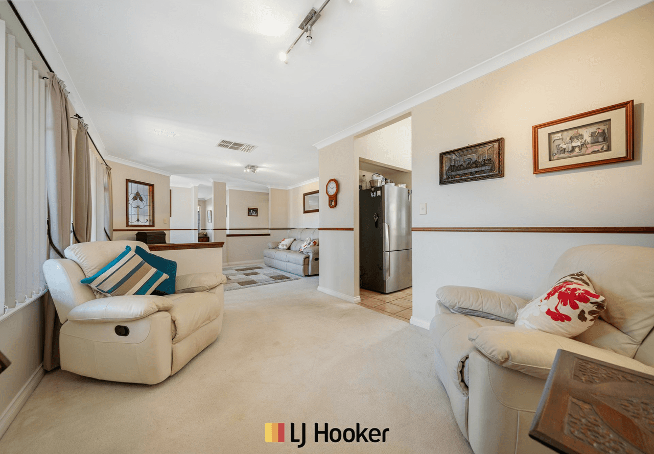 18 Oakland Hills Boulevard, CURRAMBINE, WA 6028