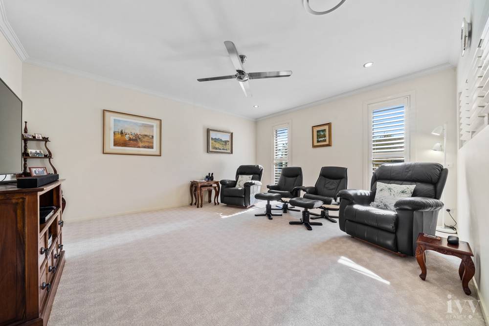 20 Doveton Crescent, Mount Warren Park, QLD 4207