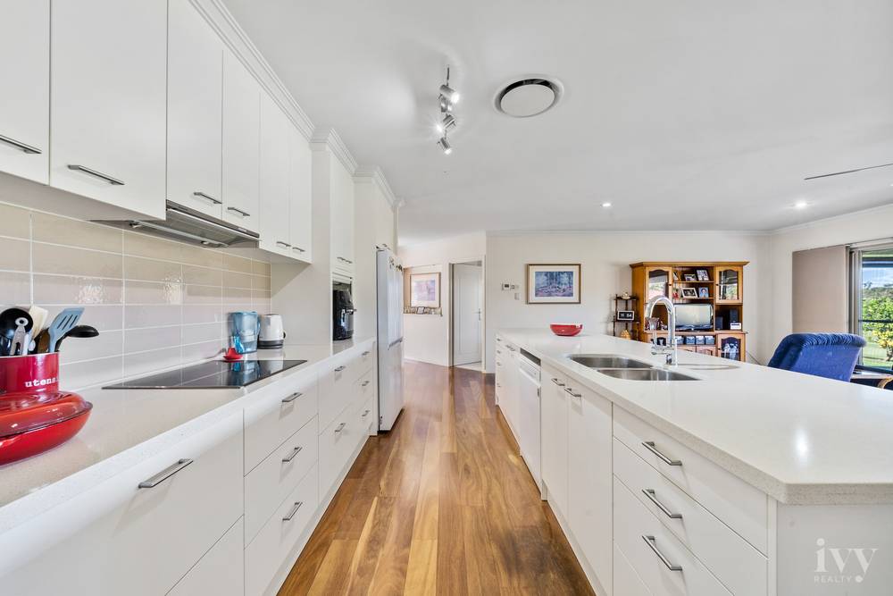 20 Doveton Crescent, Mount Warren Park, QLD 4207