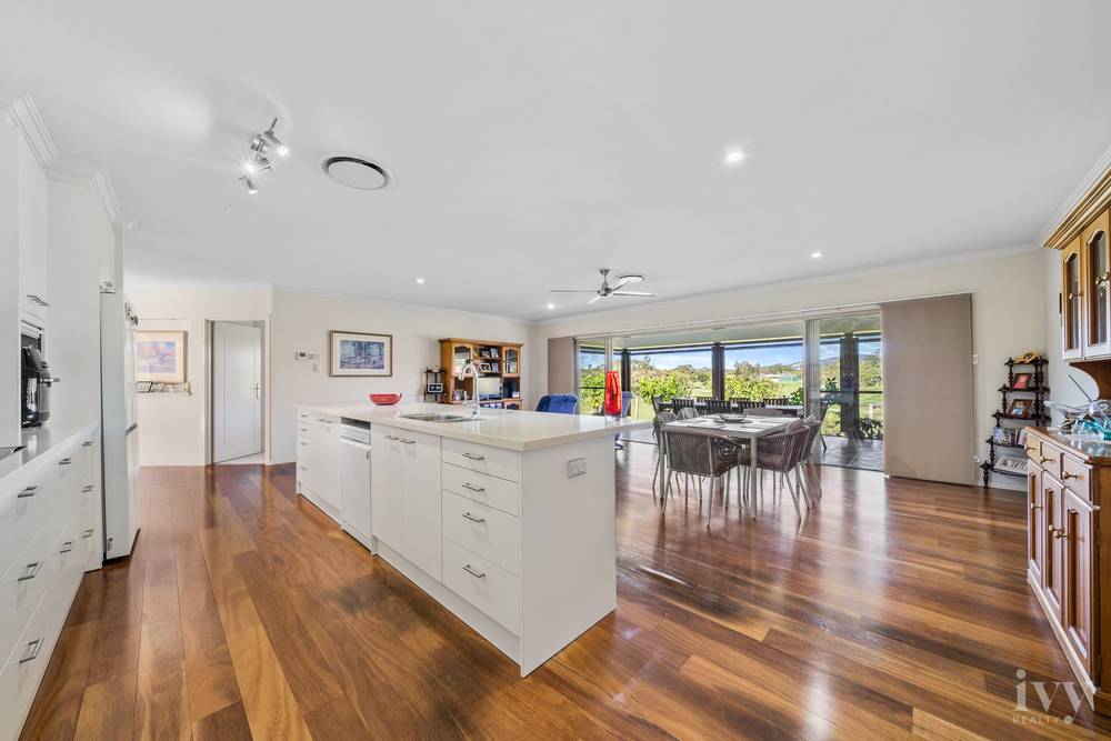 20 Doveton Crescent, Mount Warren Park, QLD 4207