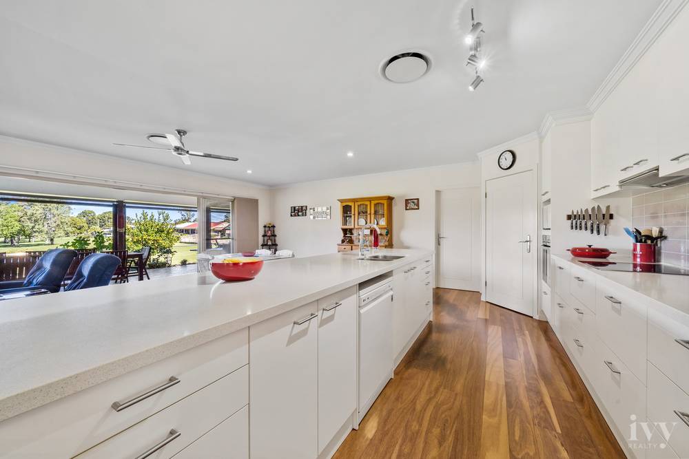 20 Doveton Crescent, Mount Warren Park, QLD 4207