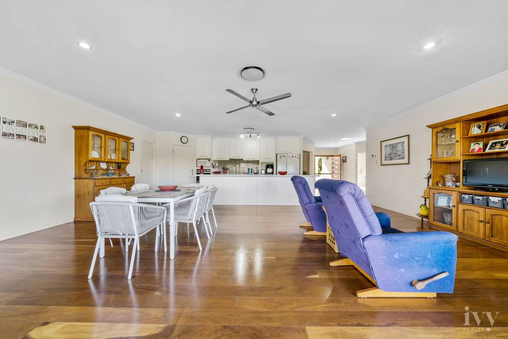 20 Doveton Crescent, Mount Warren Park, QLD 4207