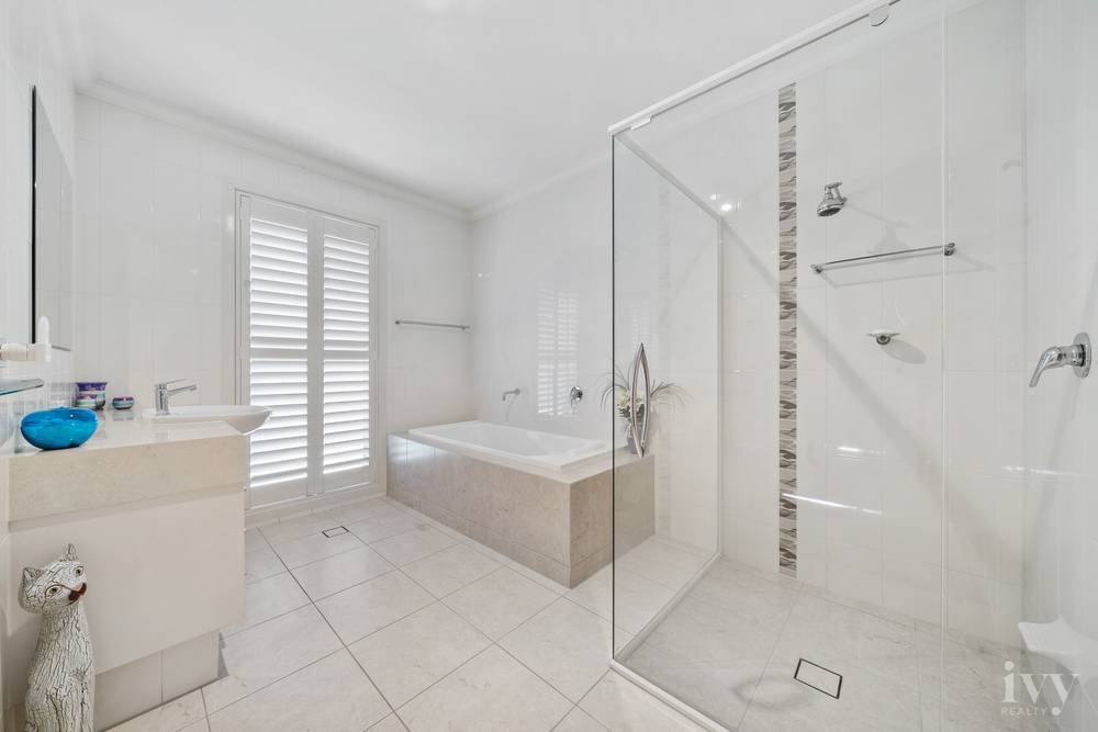 20 Doveton Crescent, Mount Warren Park, QLD 4207