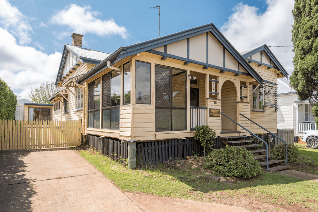 38 Hume Street, NORTH TOOWOOMBA, QLD 4350