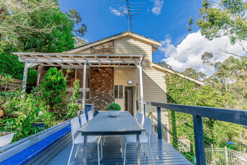 10 Pembroke Avenue, Turramurra, NSW 2074