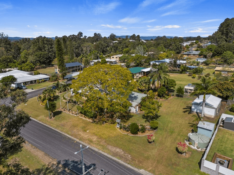 2 Julienne Street, SOUTHSIDE, QLD 4570