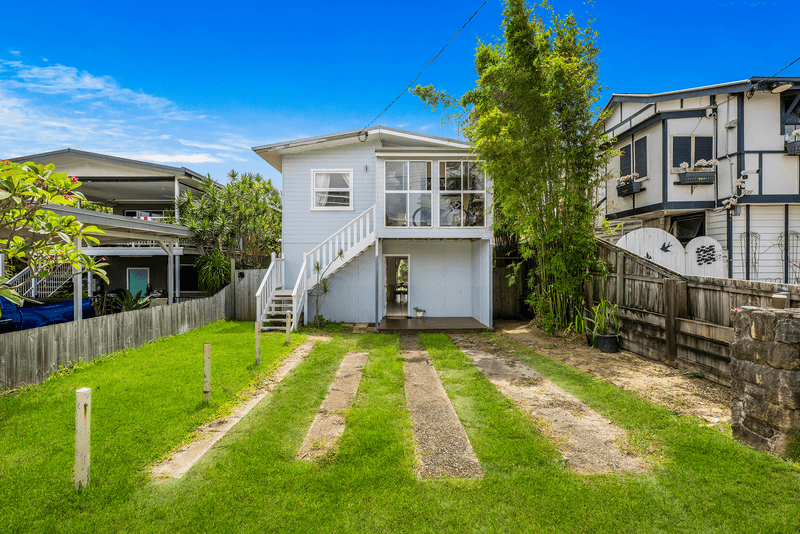 7 Eighth Avenue, PALM BEACH, QLD 4221