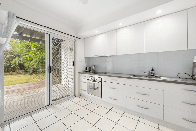 7 Eighth Avenue, PALM BEACH, QLD 4221